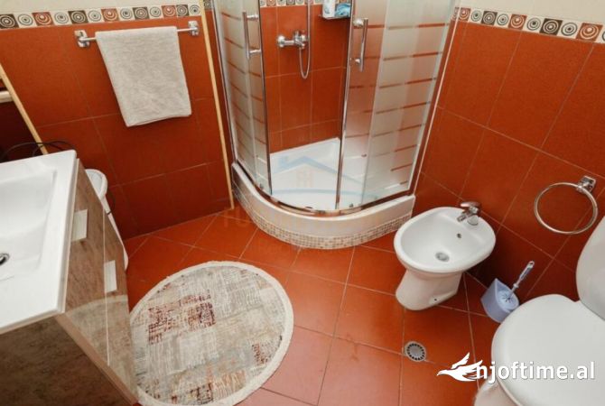 Appartamento in vendita a Tirana 3+1, Arredato