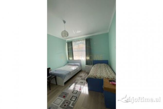 Appartamento in vendita a Tirana 3+1, Arredato