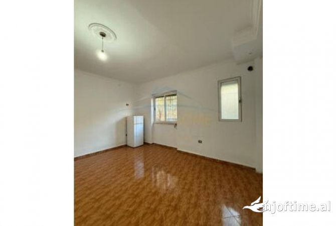 Appartamento in vendita a Tirana 2+1, Vuoto