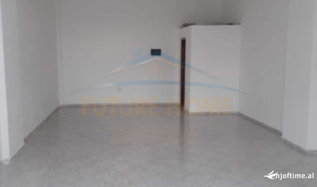 Shitje, Ambient Biznesi (Njesi), Rruga e Qelqit, Kombinat, Tirane AREA47290   