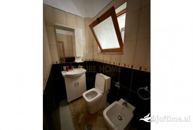 Casa privata/Indipendente in vendita a Tirana 4+1, Vuoto