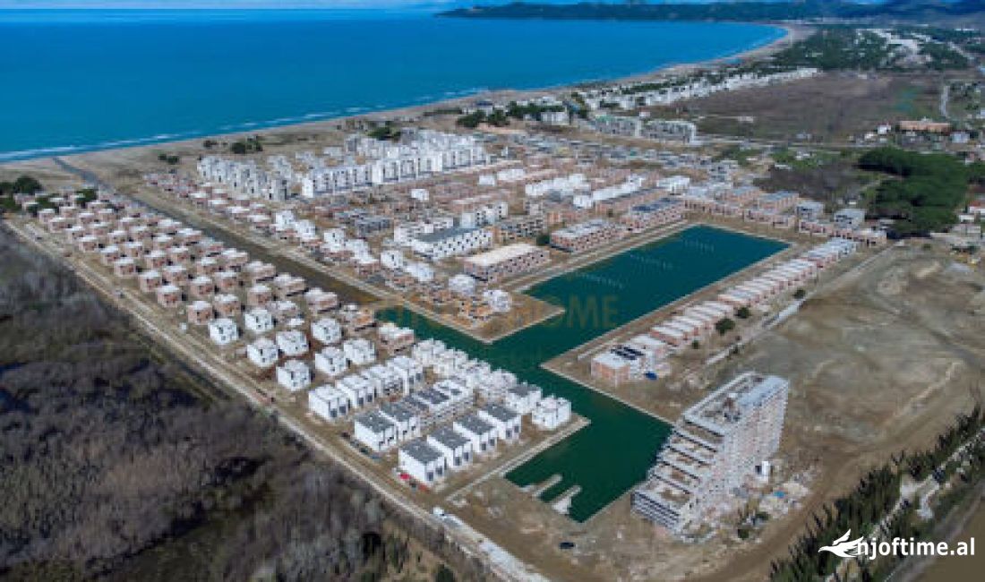 Villa di lusso in vendita a Durazzo 4+1, Vuoto