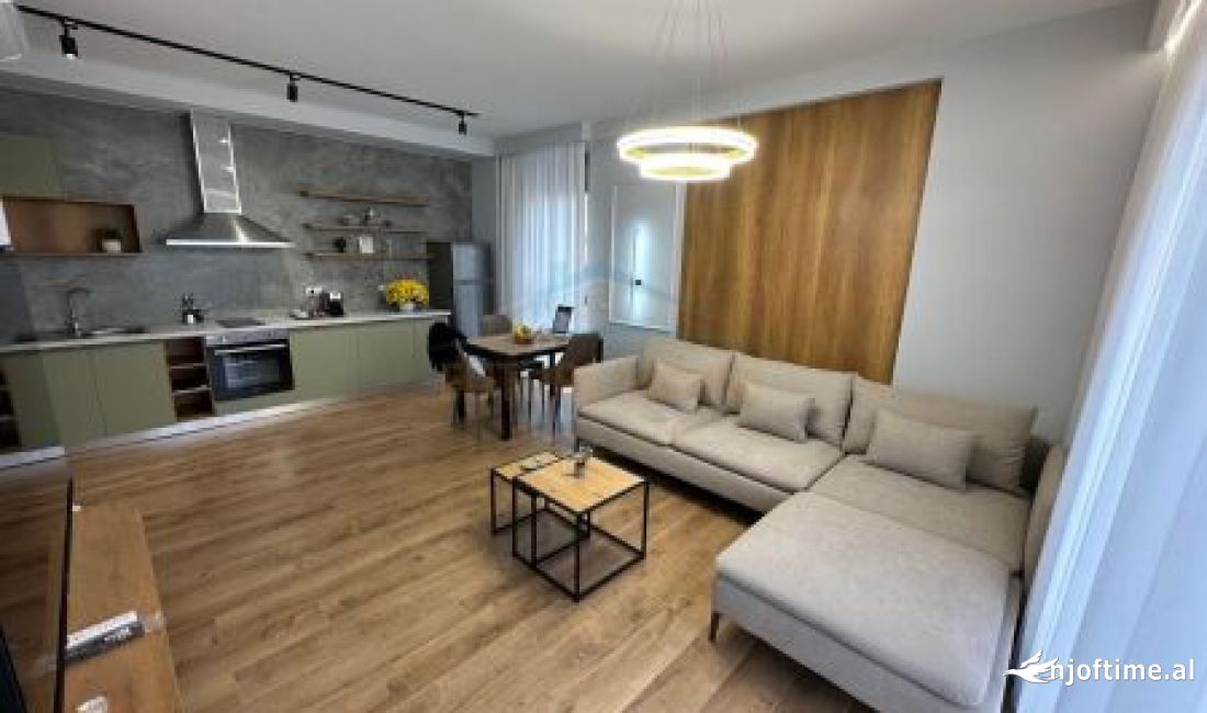 Appartamento in vendita a Tirana 1+1, Arredato