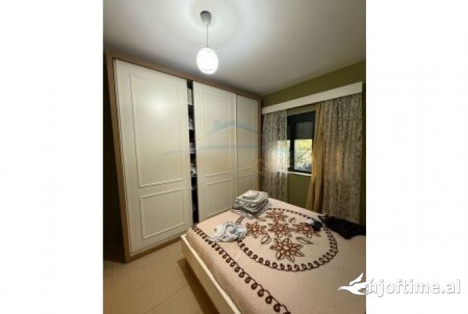 Shtepi me qera Apartament ne Tirane, 3+1, Mobilimi E mobiluar, Pagesa 750  Euro.