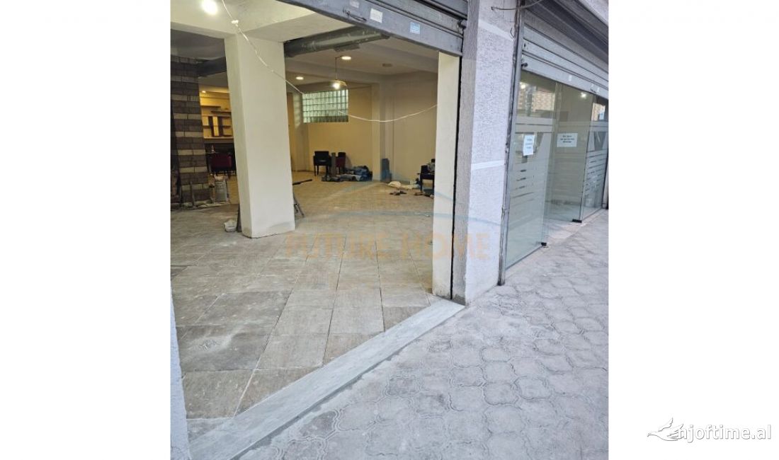 Qera, Ambient Komercial, prane Rruges Jordan Misja, Tirane. AREA49871   