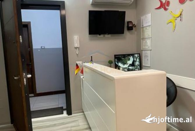 Ambient biznesi me qera 3+1 ne Tirane - 1,500 Euro