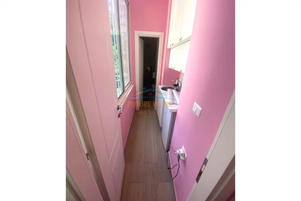 Qera, Njesi Komerciale, prane ne Stadiumit Dinamo. AREA51118   