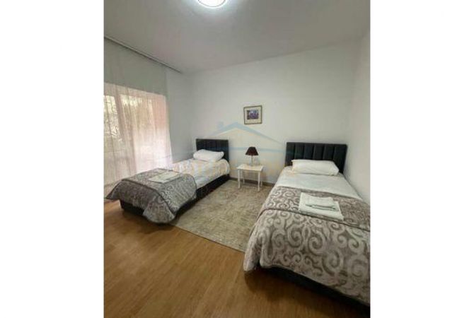 Appartamento in vendita a Tirana 3+1, Arredato