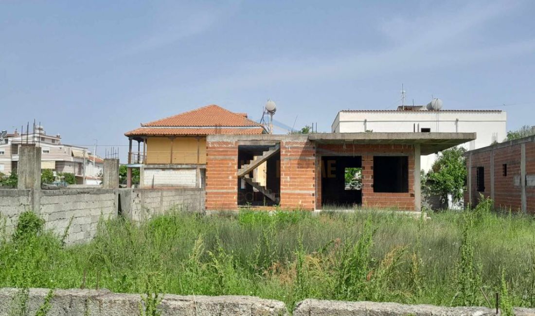 Shtepi ne shitje Shtepi Private ne Durres, 2+1, Mobilimi Bosh, pa mobiluar, Pagesa 85,000  Euro.