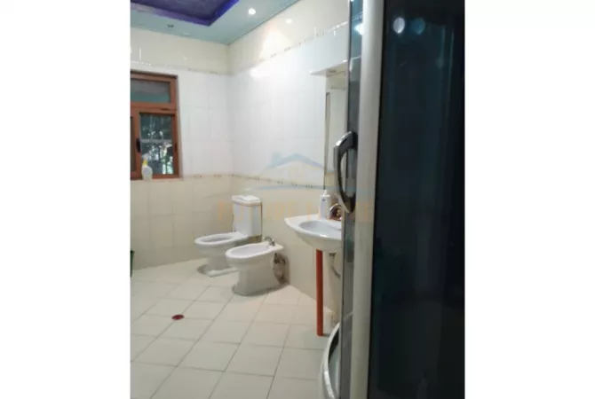 Casa privata/Indipendente in vendita a Tirana 2+1, Arredato