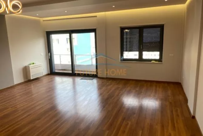 Shtepi ne shitje Apartament ne Tirane, 3+1, Mobilimi Bosh, pa mobiluar, Pagesa 425,000  Euro.