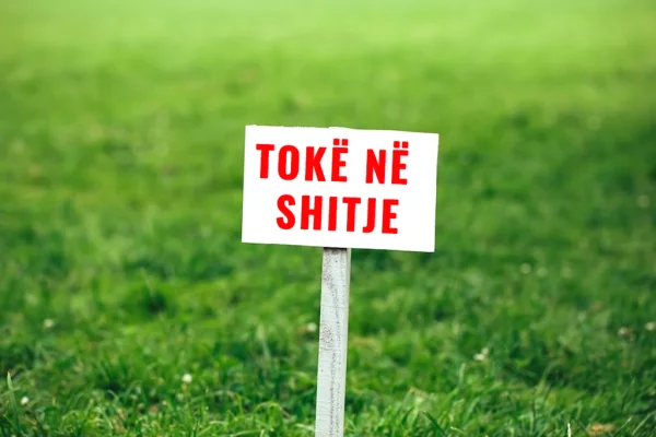 Shitet, Are Vresht, Katund i Ri, Kashar, Tiranë.