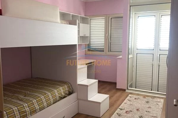 Shtepi me qera Apartament ne Tirane, 2+1, Mobilimi E mobiluar, Pagesa 700  Euro.