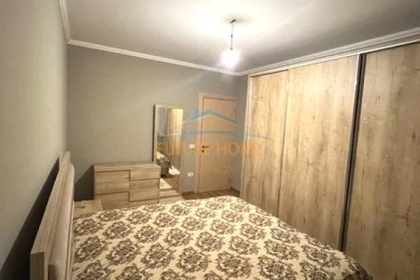 Shtepi me qera Apartament ne Tirane, 2+1, Mobilimi E mobiluar, Pagesa 700  Euro.