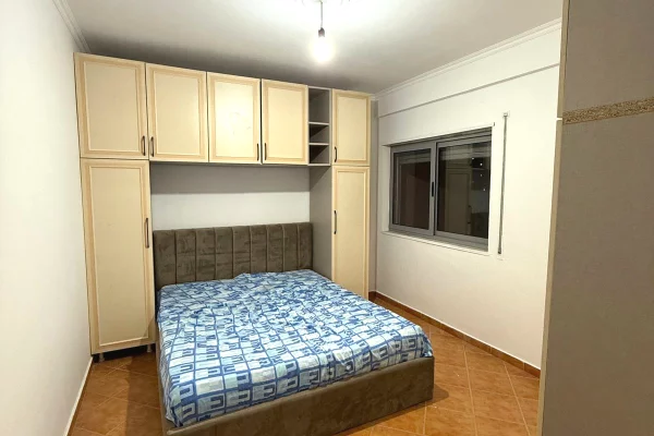 Qera, Apartament 1+1, Kombinat, Tiranë AREA60788