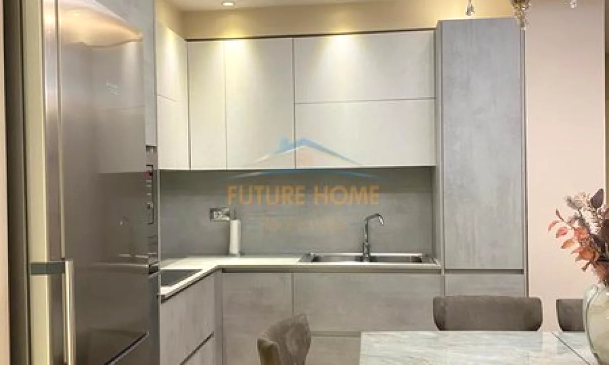 Shtepi me qera Apartament ne Tirane, 3+1, Mobilimi E mobiluar, Pagesa 900  Euro.