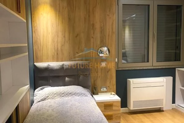 Shtepi me qera Apartament ne Tirane, 3+1, Mobilimi E mobiluar, Pagesa 900  Euro.