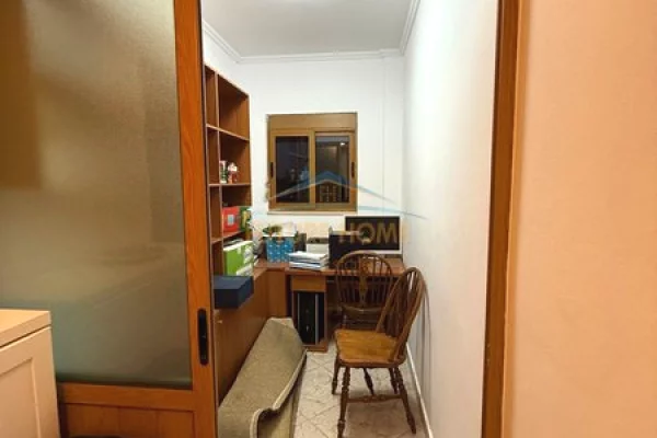 Appartamento in vendita a Tirana 2+1, Arredato