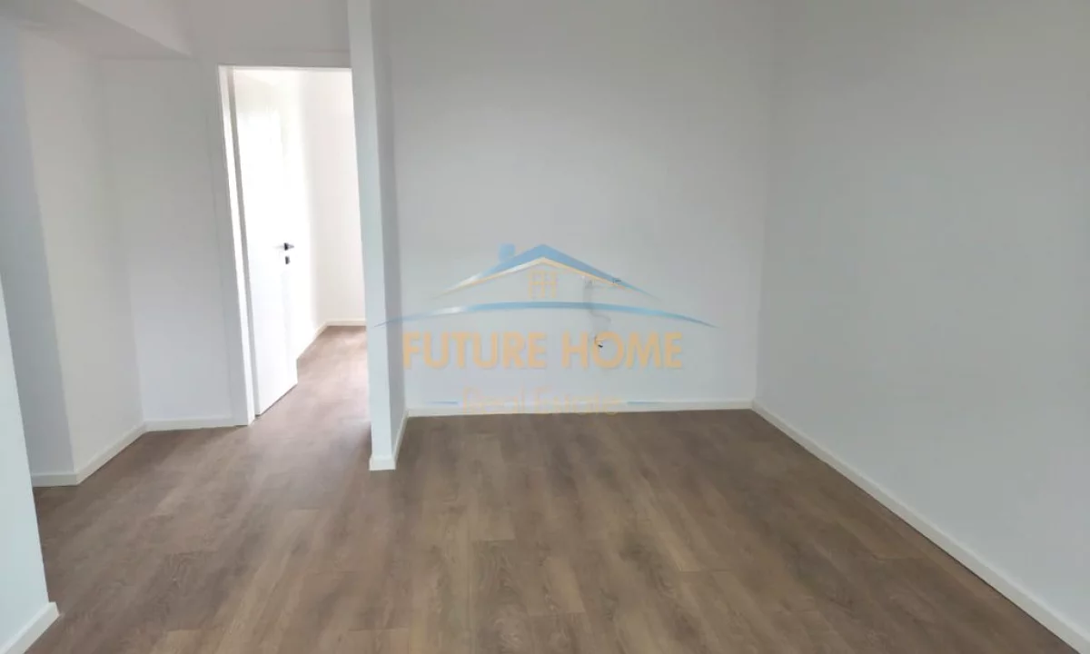 Shtepi ne shitje Apartament ne Tirane, 1+1, Mobilimi Bosh, pa mobiluar, Pagesa 108,000  Euro.