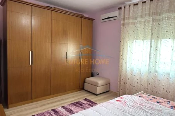 Shtepi me qera Apartament ne Tirane, 2+1, Mobilimi E mobiluar, Pagesa 600  Euro.