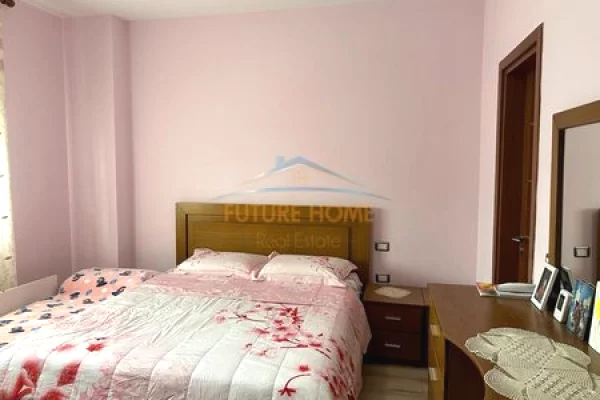 Shtepi me qera Apartament ne Tirane, 2+1, Mobilimi E mobiluar, Pagesa 600  Euro.