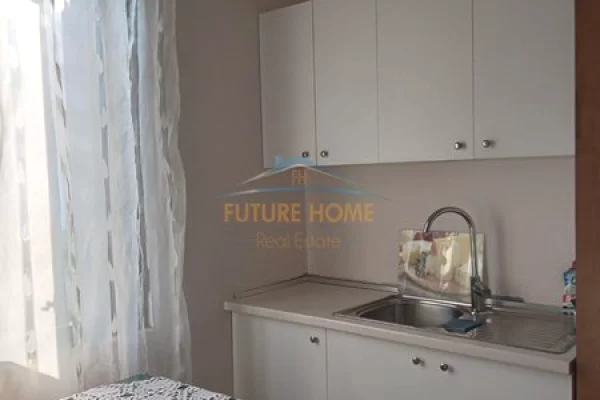 Shtepi me qera Apartament ne Tirane, 3+1, Mobilimi E mobiluar, Pagesa 550  Euro.