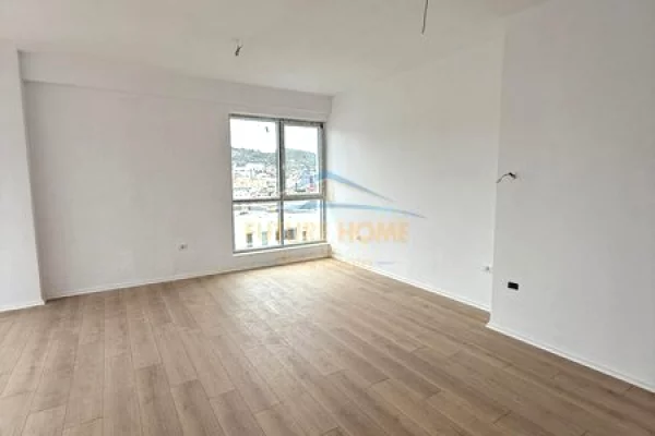 Apartment for sale in Tirana 3+1, Emty