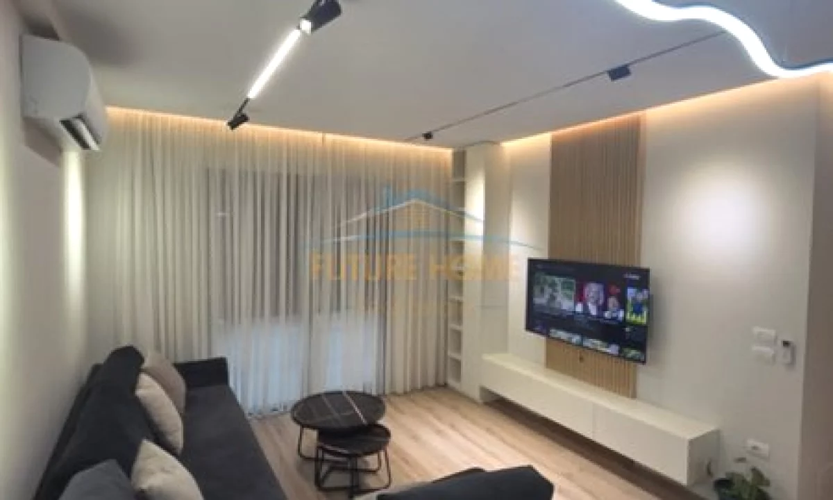 Shtepi ne shitje Apartament ne Tirane, 2+1, Mobilimi E mobiluar, Pagesa 250,000  Leke.