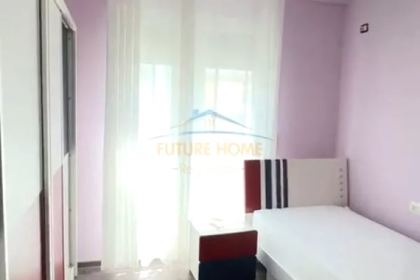 Shtepi ne shitje Apartament ne Tirane, 2+1, Mobilimi E mobiluar, Pagesa 258,000  Euro.