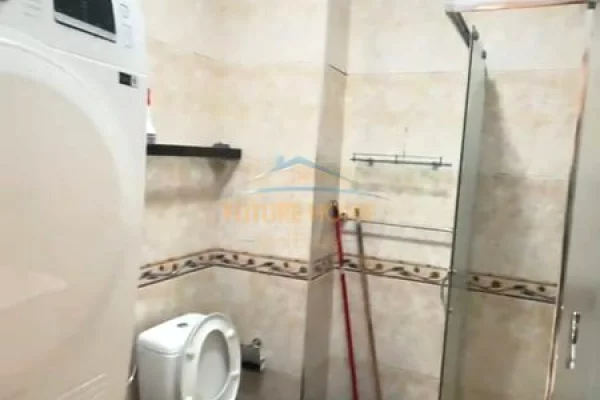 Shtepi ne shitje Apartament ne Tirane, 2+1, Mobilimi E mobiluar, Pagesa 258,000  Euro.