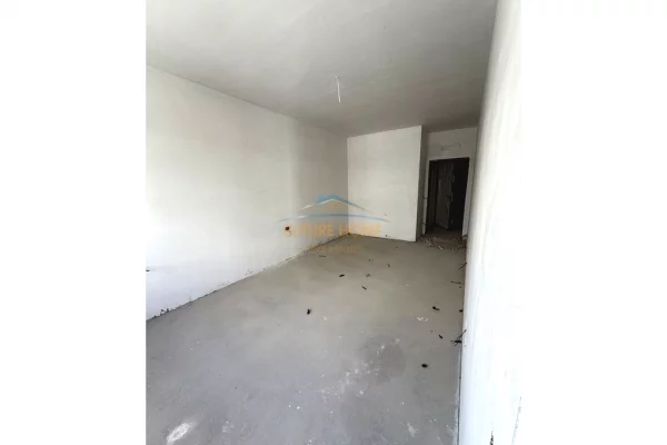 Shtepi ne shitje Apartament ne Tirane, 2+1, Mobilimi Bosh, pa mobiluar, Pagesa 102,000  Euro.