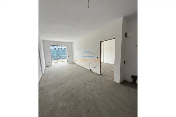 Shtepi ne shitje Apartament ne Tirane, 1+1, Mobilimi Bosh, pa mobiluar, Pagesa 90,000  Euro.