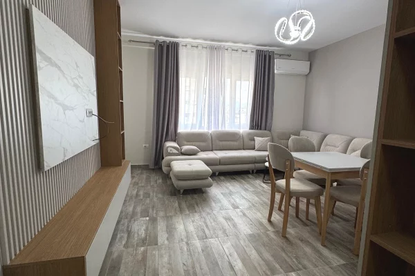 Apartament 1+1+Parkim me Qera