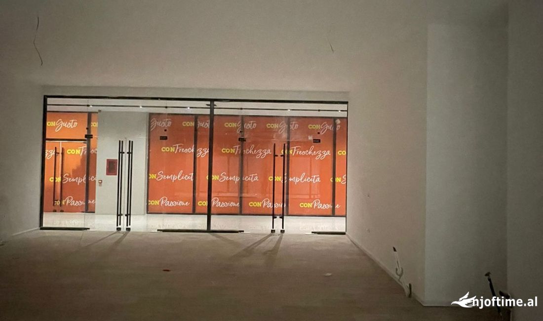 Ambient komercialne ne shitje Garden Building