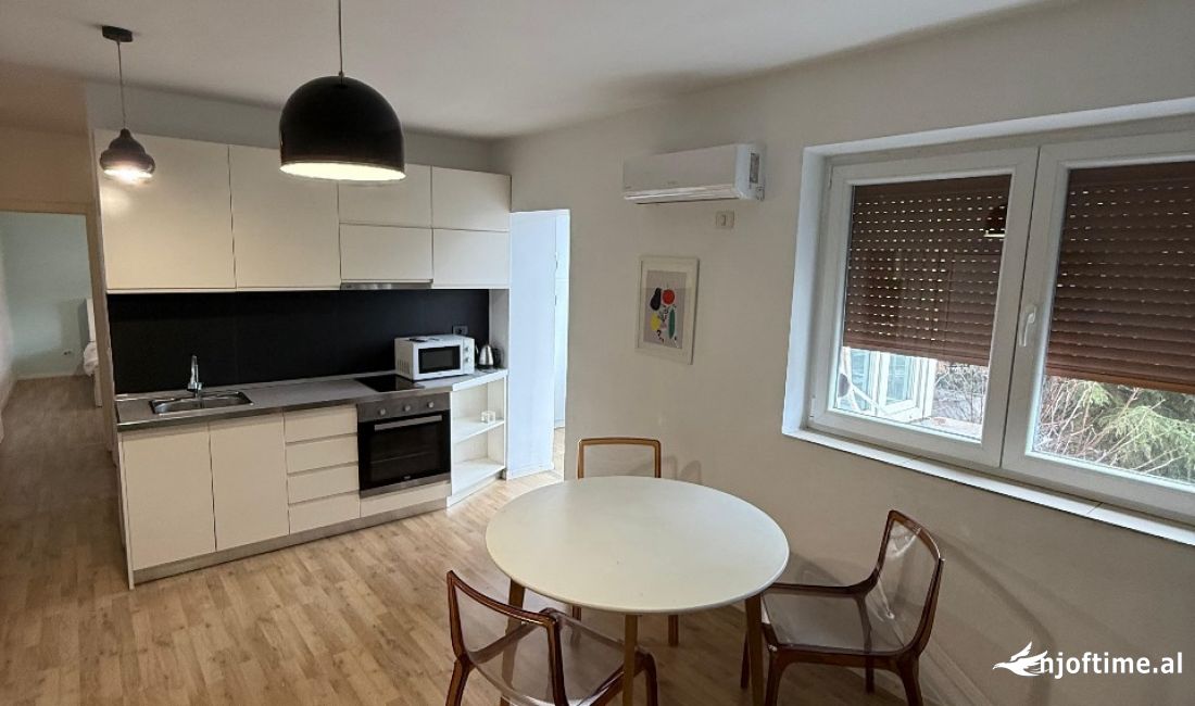 Appartamento in affitto a Tirana 1+1, Arredato