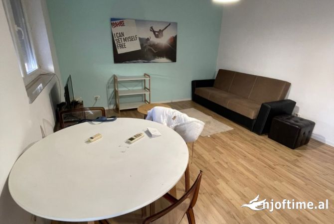 Appartamento in affitto a Tirana 1+1, Arredato