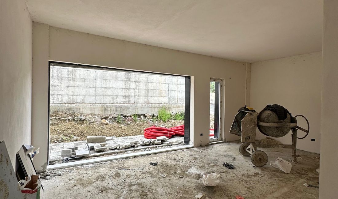 Shtepi ne shitje Apartament ne Tirane, 3+1, Mobilimi Pjeserisht e mobiluar, Pagesa 580,000  Euro.