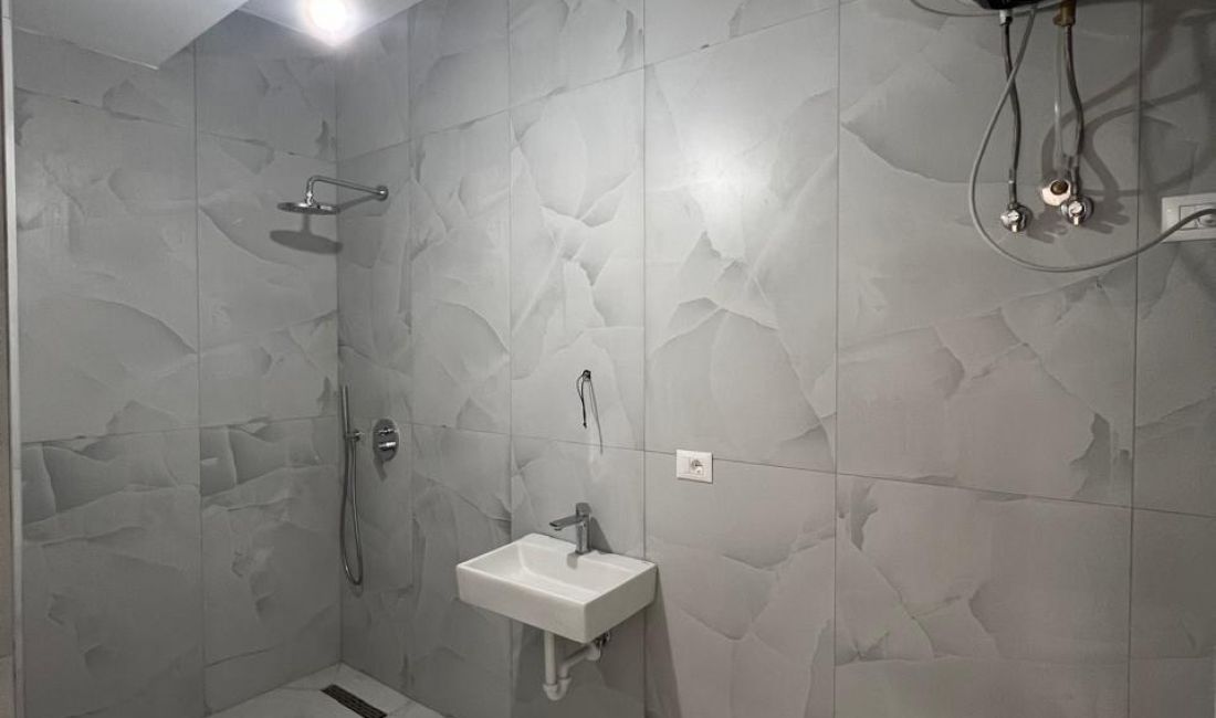 Appartamento in vendita a Tirana 1+1, Vuoto