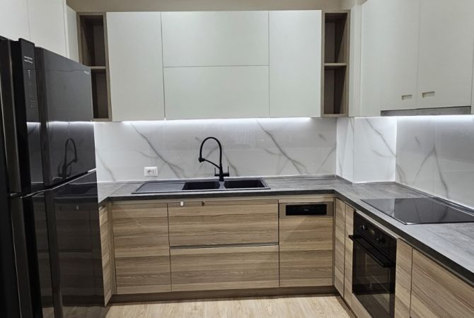 Shtepi ne shitje Apartament ne Tirane, 2+1, Mobilimi E mobiluar, Pagesa 320,000  Euro.
