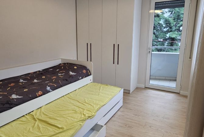 Shitet apartament 2+1+2 Prane Liqenit