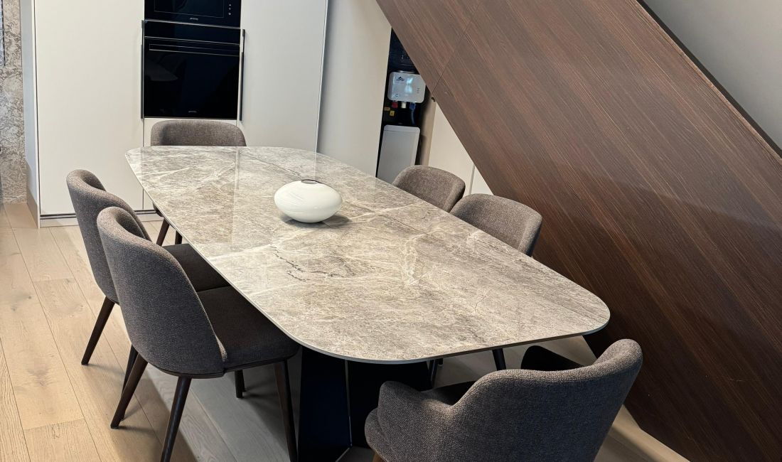 Shtepi ne shitje Duplex(shtepi me 2 kate) ne Tirane, 3+1, Mobilimi E mobiluar, Pagesa 356,000  Euro.