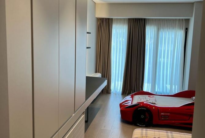 Shtepi ne shitje Duplex(shtepi me 2 kate) ne Tirane, 3+1, Mobilimi E mobiluar, Pagesa 356,000  Euro.