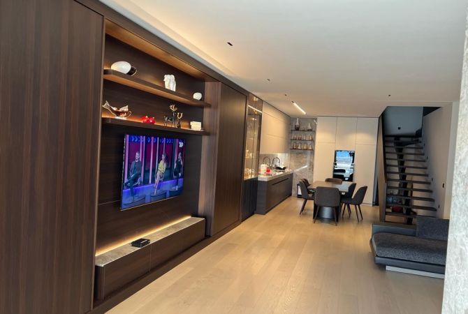 Shtepi ne shitje Duplex(shtepi me 2 kate) ne Tirane, 3+1, Mobilimi E mobiluar, Pagesa 356,000  Euro.