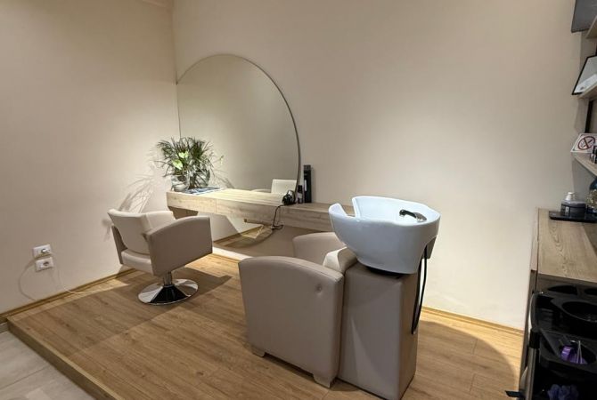  Ambient Zyre me Qira – Square 21