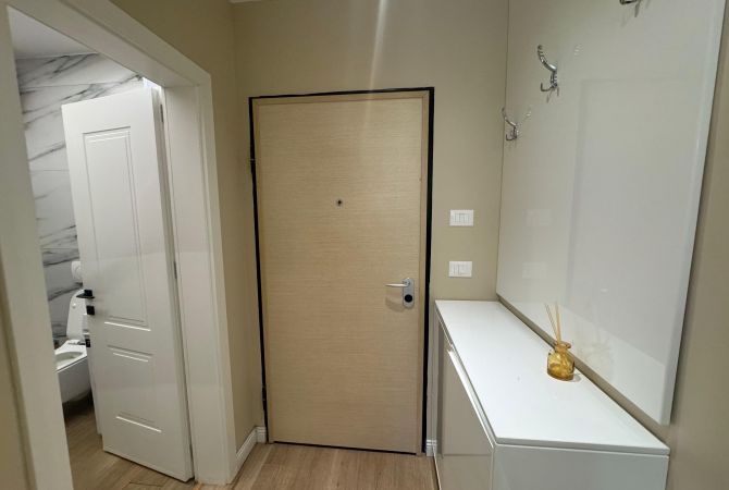 Shtepi me qera Apartament ne Tirane, 2+1, Mobilimi E mobiluar, Pagesa 750  Euro.
