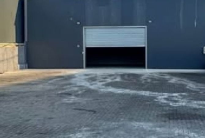 Business Property for Rent 4+1 in Tirana - 1,300 Euro