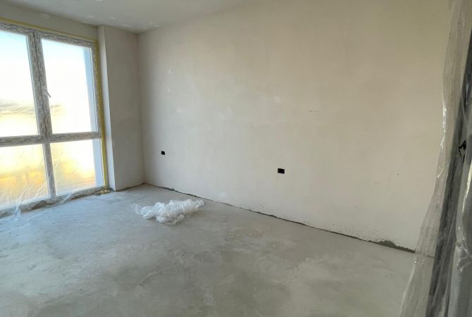 Shtepi ne shitje Apartament ne Tirane, 1+1, Mobilimi Bosh, pa mobiluar, Pagesa 132,270  Euro.