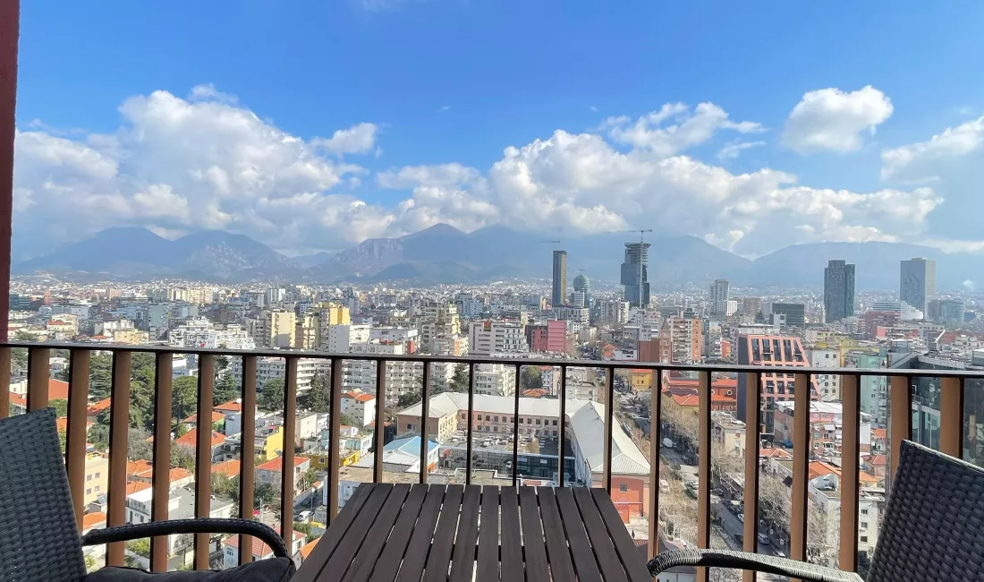 Appartamento in affitto a Tirana 2+1, Arredato