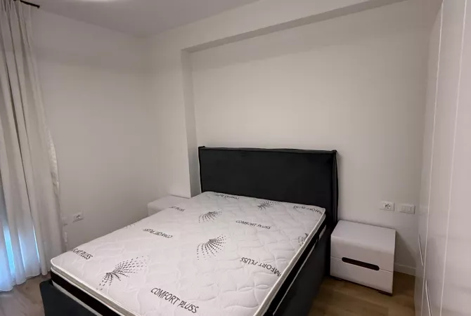 Shtepi me qera Apartament ne Tirane, 2+1, Mobilimi E mobiluar, Pagesa 1,250  Euro.