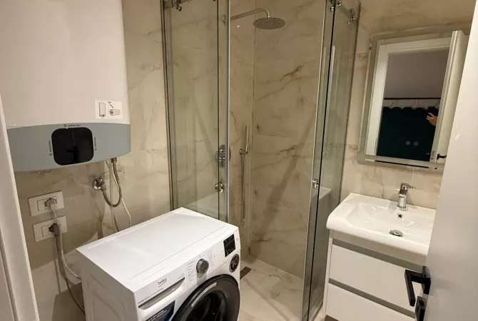 Shtepi me qera Apartament ne Tirane, 2+1, Mobilimi E mobiluar, Pagesa 1,250  Euro.